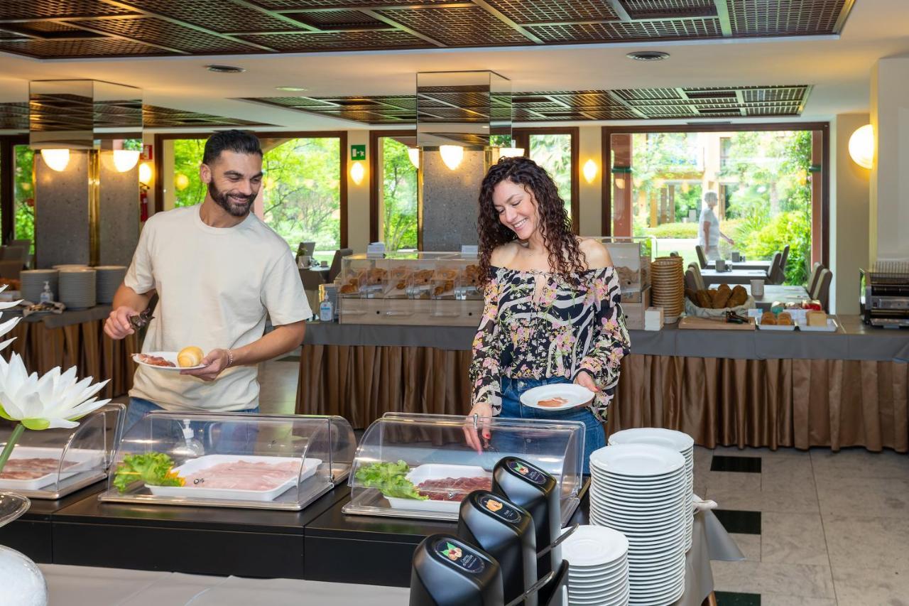Parc Hotel Gritti Bardolino Bagian luar foto