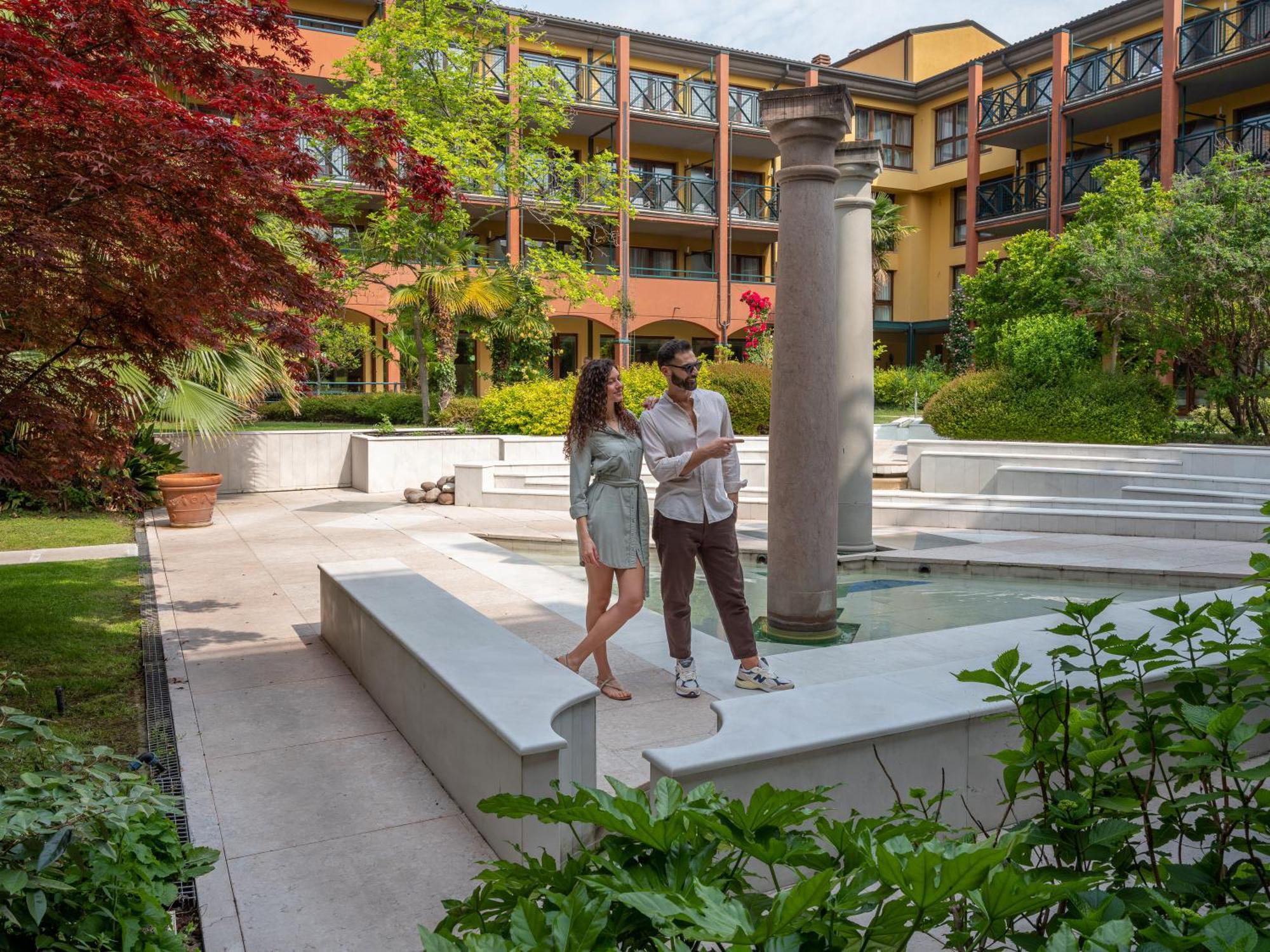 Parc Hotel Gritti Bardolino Bagian luar foto