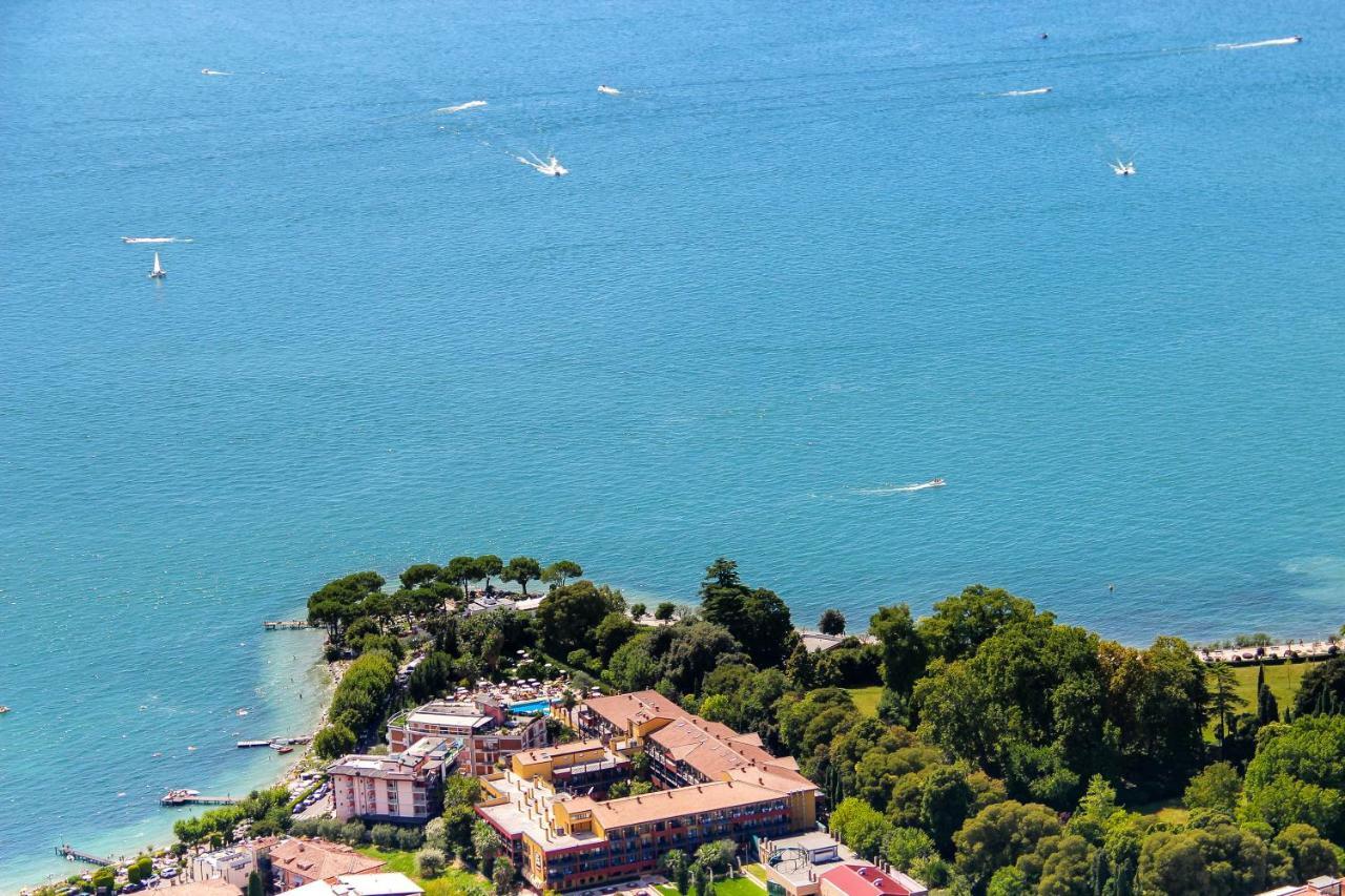 Parc Hotel Gritti Bardolino Bagian luar foto
