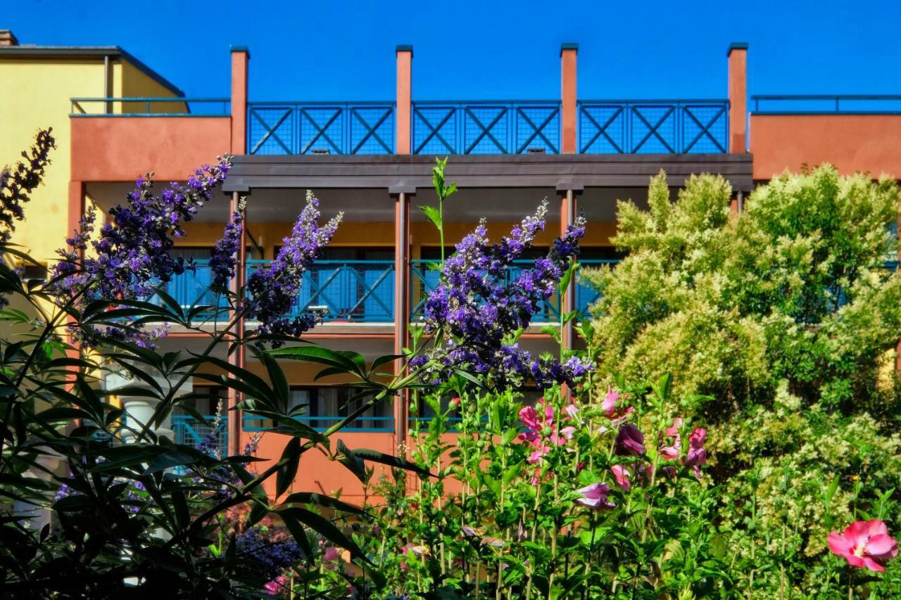 Parc Hotel Gritti Bardolino Bagian luar foto